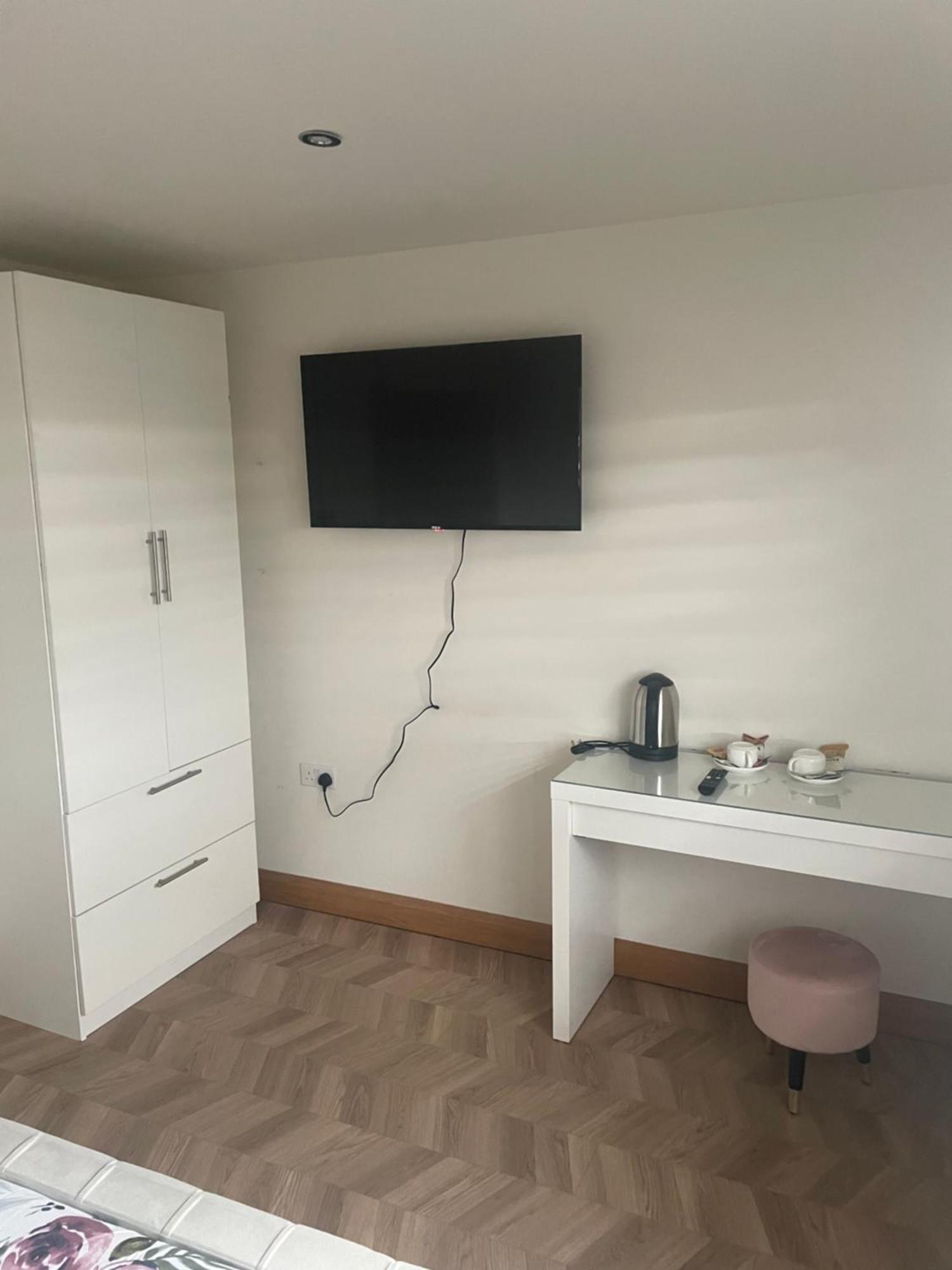 Luxurious 4 Bedroom House 리버풀 외부 사진